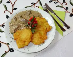 Ile jajek do placków ziemniaczanych? Prosty sekret idealnego przepisu