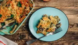 Zdrowa zapiekanka z makaronem pełnoziarnistym, którą pokochasz