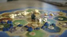 5 gier planszowych, które musisz wypróbować tej jesieni