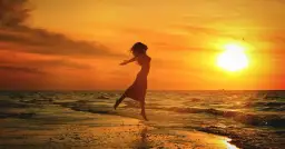 Przewodnik pakowania na wakacje nad morzem: Co zabrać na 5 i 7 dni 