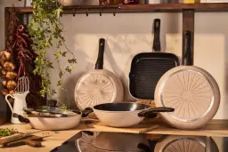 Patelnia tytanowa czy granitowa – która lepiej sprawdzi się w kuchni?