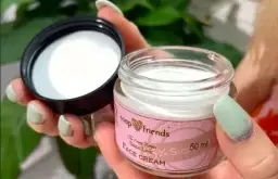 Jak wybrać odpowiedni krem do twarzy?