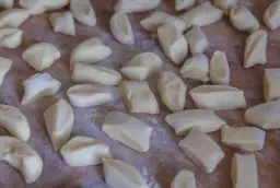 Czy kopytka można mrozić? Sprawdź, jak to zrobić bez straty smaku