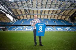 Ile zarabiają piłkarze Lecha Poznań? Zaskakujące fakty o pensjach