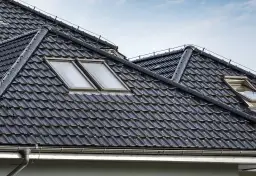 Jaka dachówka ceramiczna czy betonowa? Poznaj fakty przed zakupem