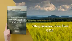 Książka "Kraina Wygasłych Wulkanów" prezentuje malownicze krajobrazy Dolnego Śląska, zachęcając do odkrywania jego tajemnic.
