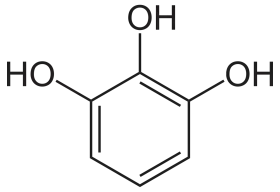 Chemische Struktur von Pyrogallol, einem Derivat des Phenols mit drei Hydroxylgruppen am Benzolring.