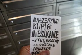 Małżeństwo kupi mieszkanie za gotówkę. Kto kontroluje rynek flipów w Polsce i czy zostanie on dodatkowo opodatkowany?
