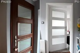 Przed i po: drewniane drzwi z przeszkleniami przemalowane na biało. Efekt metamorfozy malowania drzwi.