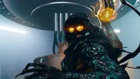 Criatura oscura con ojos brillantes, garras afiladas y energía en su mano, lista para la acción en Black Ops 6.