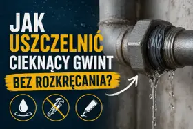 Jak uszczelnić cieknącą rurę wodną bez rozkręcania? Widok na metalowe połączenie rur z widocznym wyciekiem wody.