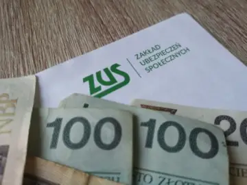 ZUS i pieniądze. Czy dodatek pielęgnacyjny to to samo co zasiłek pielęgnacyjny?