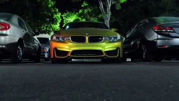 Żółty BMW M4 z Niemiec, gotowy do rejestracji. Akcyza za motocykl z niemiec? Nie, to auto!