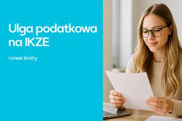 Kobieta w okularach analizuje dokumenty dotyczące ulgi podatkowej na IKZE. Nowe limity w 2026 roku mogą przynieść korzyści.