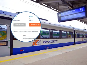 Pociąg PKP Intercity na peronie, z widocznym panelem wyboru klasy biletu (1 zł za klasę 2).