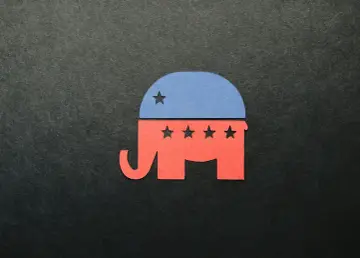 Symbol Partii Republikańskiej, symbol konserwatyzmu, na ciemnym tle.