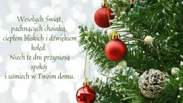 Piękne wiersze na Boże Narodzenie na tle choinki z bombkami. Życzenia spokoju i uśmiechu.