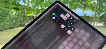 Tablet z włączonym centrum sterowania, widoczny sygnał Orange 5G. Dowiedz się, cellular co to znaczy dla Twojego połączenia.