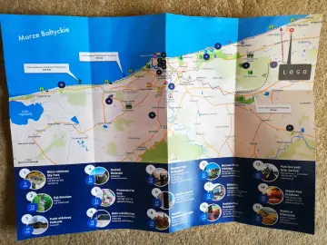 Mapa pokazuje, jak dojechać do Ustronia Morskiego pociągiem, z zaznaczonymi atrakcjami i trasami w okolicach Kołobrzegu.