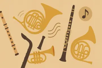 Różnorodne dęte instrumenty muzyczne: flet, klarnet, trąbka i dwa rogi. Muzyka w tle.