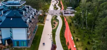 Nowe ścieżki i tereny rekreacyjne w Świnoujściu po niemieckiej stronie zachęcają do spacerów i aktywnego wypoczynku.