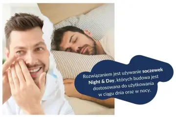 Mężczyzna zakłada soczewkę, a obok śpi spokojnie. Idealne rozwiązanie na drzemkę w soczewkach Night & Day, które można nosić dzień i noc.