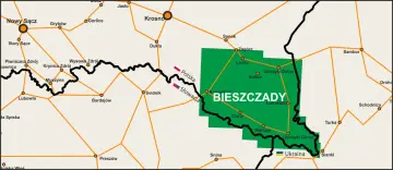 Mapa pokazuje Bieszczady, które leżą na Podkarpaciu. Zaznaczono miasta takie jak Ustrzyki Dolne, Lesko, Cisna i Wetlina.