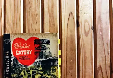 Wielki Gatsby symbolika: Rozszyfruj ukryte przesłanie Fitzgeralda