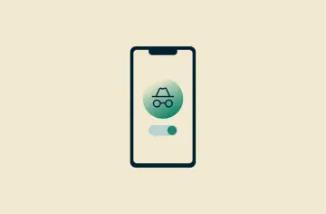 Ikona szpiega w kapeluszu i okularach na ekranie telefonu, symbolizująca tryb incognito.