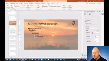 PowerPoint-Folie mit Sonnenuntergang als powerpoint hintergrund. Die Folie zeigt "Mastertitelformat bearbeiten" und eine Liste von Ebenen. Rechts ist das Menü "Hintergrund formatieren" geöffnet.