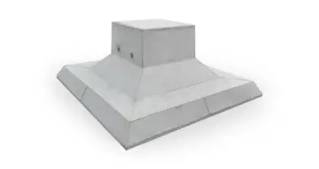 Solidne stopy betonowe pod słupy, gotowe do stabilnego podparcia konstrukcji.