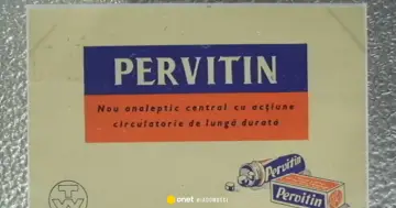 Reklama leku Pervitin, z napisem "Nou analgetic central cu acțiune circulatorie de lungă durată" i opakowaniami leku.
