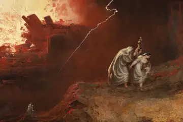 Ucieczka z płonącego miasta, symbolizującego upadek Sodomy. Rodzina w bieli, niosąc cenne przedmioty, schodzi po zboczu, podczas gdy błyskawica przecina mroczne niebo.