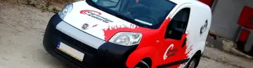 Jak okleić samochód - proste kroki, które unikną błędów i kosztów