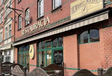 Pod Drewnianym Bocianem Katowice: Kulinarna Oaza na Gliwickiej 49