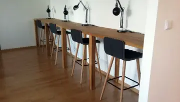 Jaką wysokość krzesła do blatu 90 cm wybrać dla komfortu?