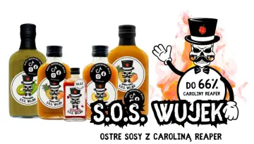 Butelki ostrych sosów S.O.S. Wujek, w tym najostrzejszy sos na świecie z 66% Carolina Reaper.