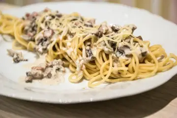 Proste i smaczne spaghetti z pieczarkami, które pokochasz