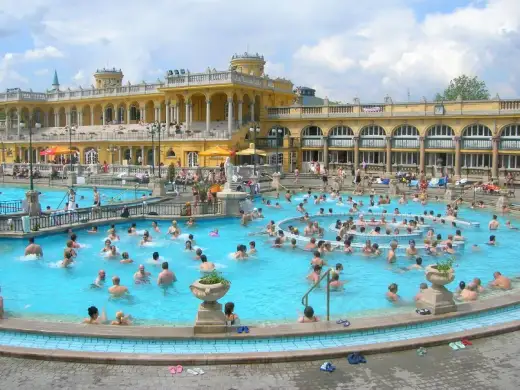 Węgry - Budapeszt, termy, Balaton. Co zobaczyć i jak?