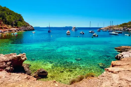 Cala Salines Ibiza - ¿Tu playa ideal? Guía completa para no fallar