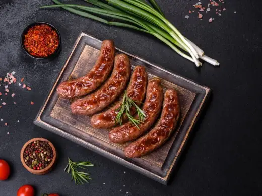Kiełbasa na ognisko: Jaka najlepsza? Sekrety pieczenia i wybór