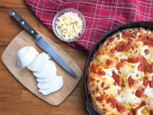 Jaki ser do pizzy? Wybierz idealny i uniknij błędów!