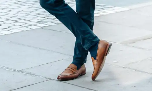 Jakie buty do niebieskich spodni? Odkryj idealne zestawienia stylów