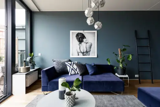 Blaue Wand modern gestalten - Farben, Kombis und Ideen