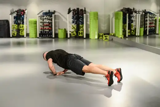 Pompki diamentowe - Jak zrobić je dobrze i wzmocnić triceps?