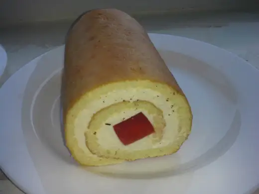 Najprostsza rolada biszkoptowa - przepis bez pęknięć!
