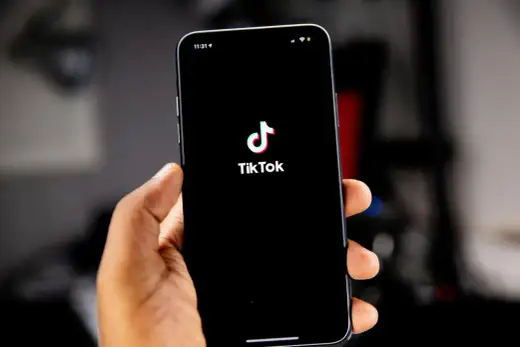 Kiedy powstał TikTok? Prawda o dacie startu i rozwoju