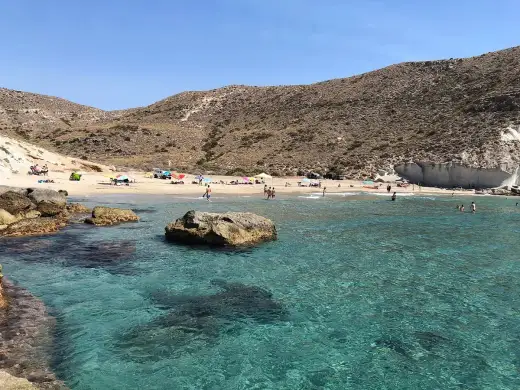 Cala de Enmedio en Cabo de Gata - cómo llegar y qué llevar