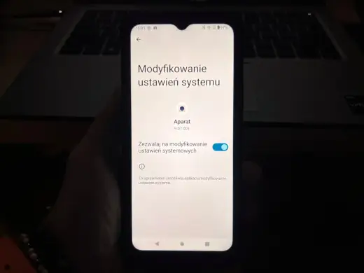 Jak włączyć kamerę w telefonie - Jak odblokować aparat i uprawnienia?