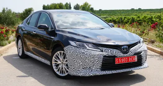 Toyota Camry Kombi - Czy to ma sens? Sprawdź alternatywy!